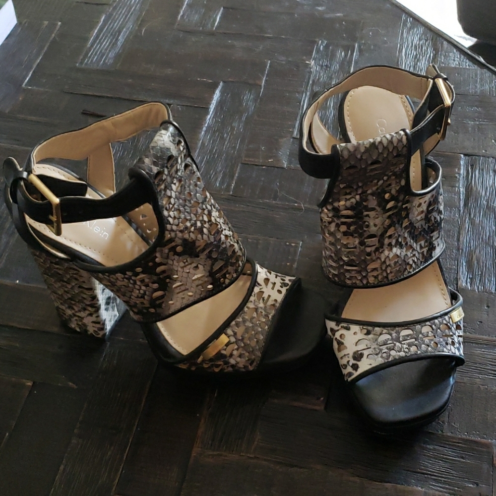 Calvin Klein heeled sandals sz 6.5 mint cond.
